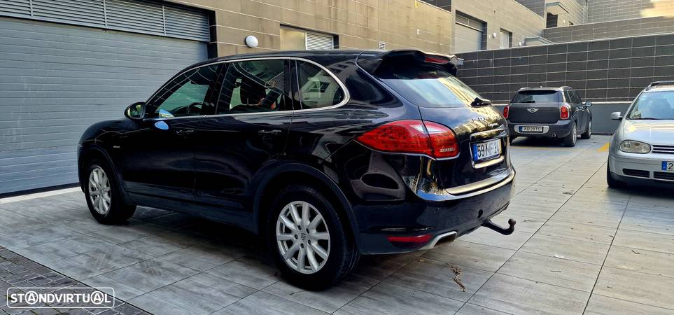 Porsche Cayenne - 7