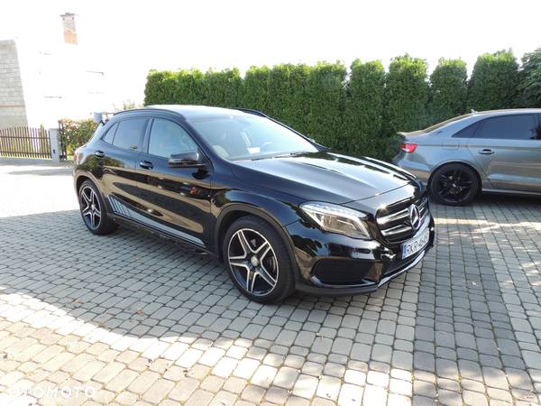 Mercedes-Benz GLA 220 CDI 4Matic 7G-DCT AMG Line - 1