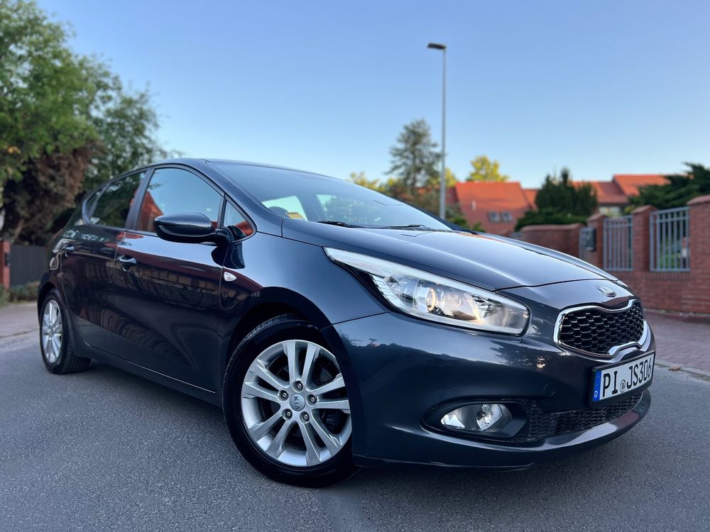 Kia Ceed II 1.4 CVVT Dream Team Edition 2012