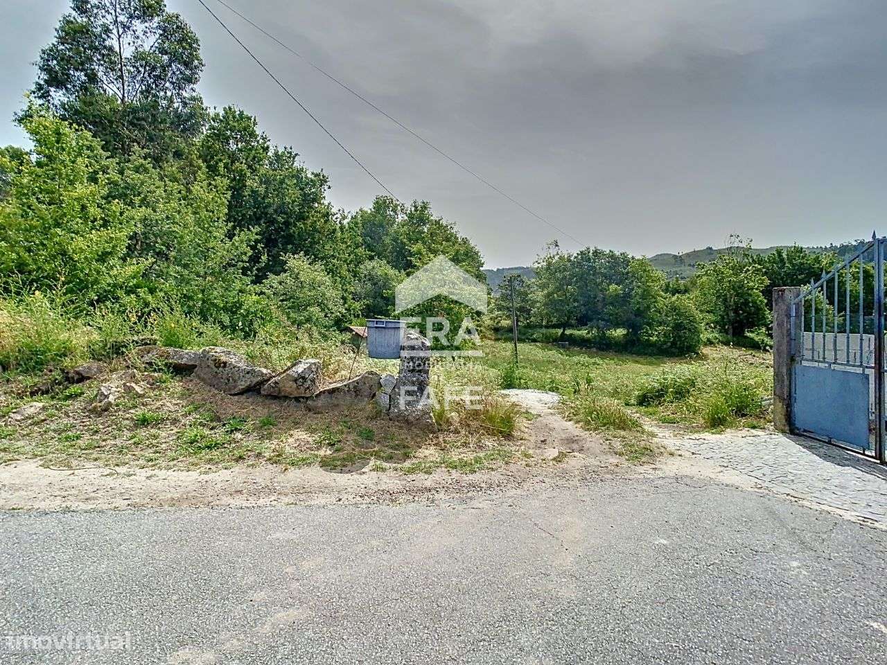 Terreno com 7.500 m2 em Quinchães - Grande imagem: 2/11