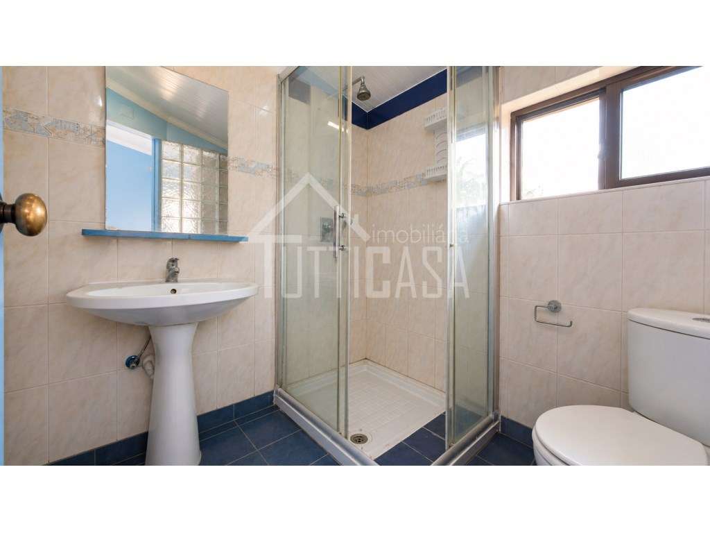Moradia T2+2 com Jardim, Garagem e Total Privacidade-24