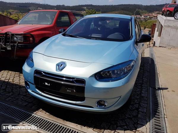 Renault Fluence 2013 ZE (Viatura nova 100% Eletrico) - 1