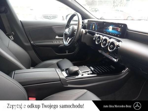 Mercedes-Benz CLA 200 Progressive 7G-DCT - 17