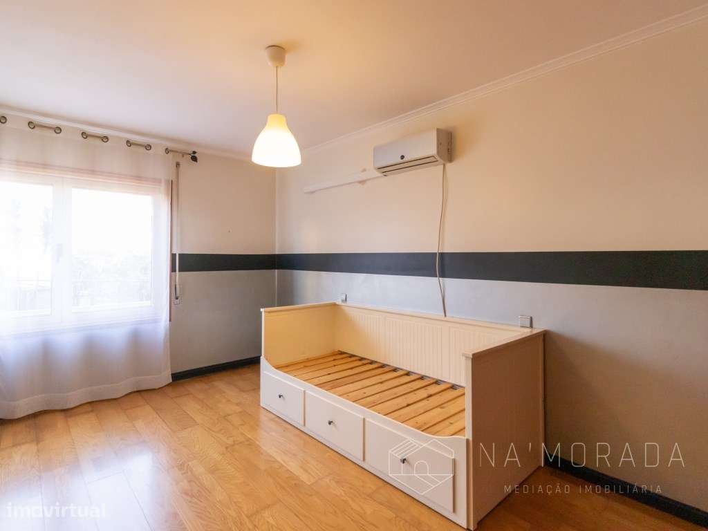 Apartamento T3 em Sanguedo em Edifício Modernizado e Ótimos Acessos-10