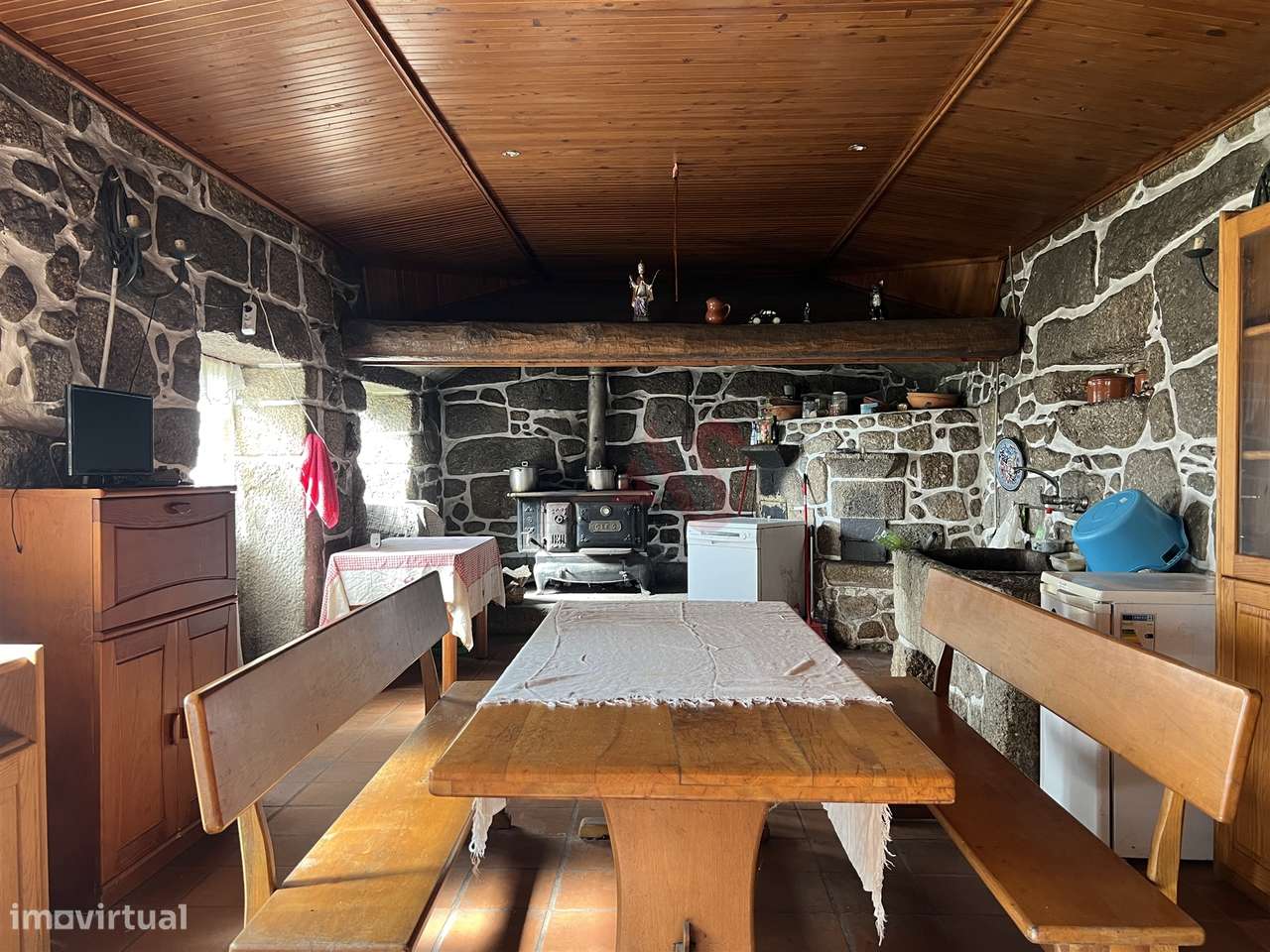 Conjunto de Propriedades com Elevado Potencial | Terreno Total de 4.08-14