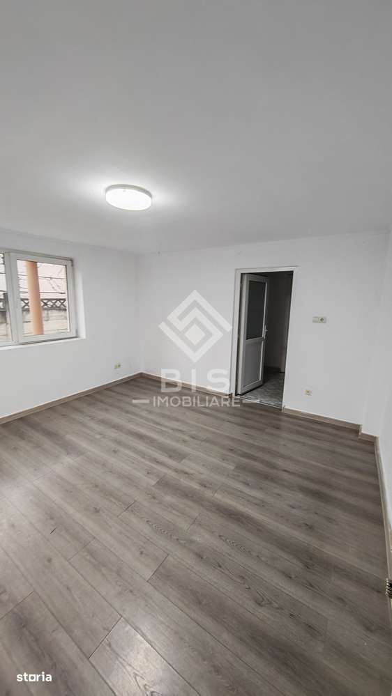 Spațiu Comercial de Închiriat.- Andrei Muresanu - Imagine principală: 5/12