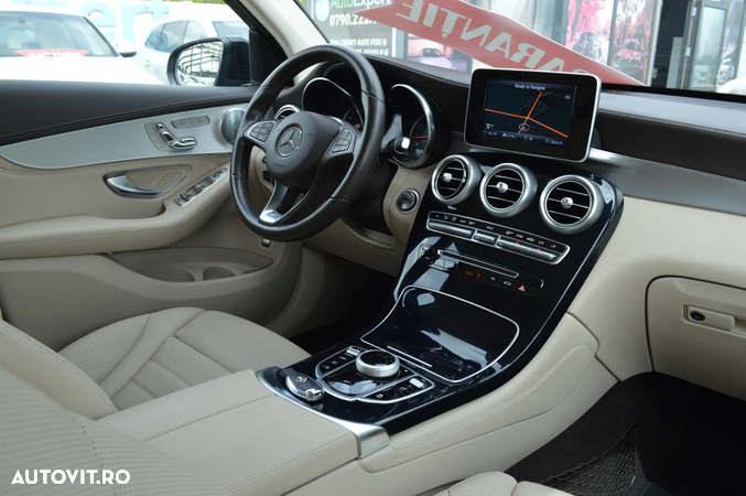 Mercedes-Benz GLC 300 4Matic 9G-TRONIC Exclusive - 5