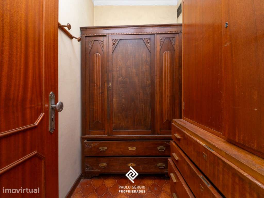 Apartamento T2+1 no Porto-10