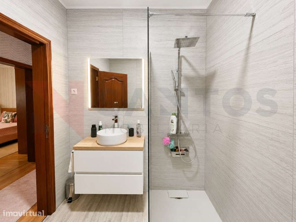 Moradia T3 com Open Space, Garagem para 3 Carros e Jardim-16