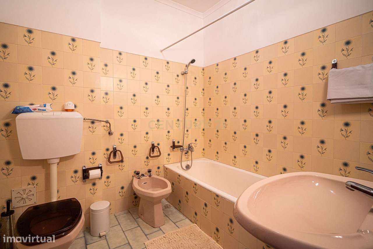 Apartamento T3 com Vista Cidade em Alverca Do Ribatejo .-18