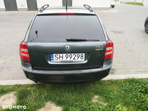 Skoda Octavia 1.6 Elegance Tiptr - 4