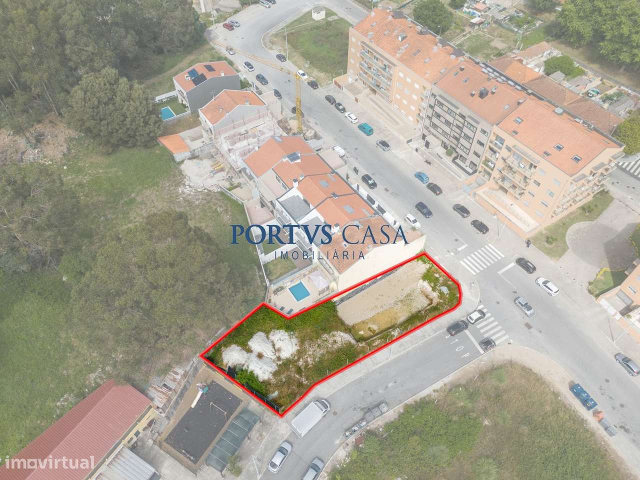 Terreno Gaveto 625,5m2  || Projeto Aprovado || Moradia T3 || Custóias-0