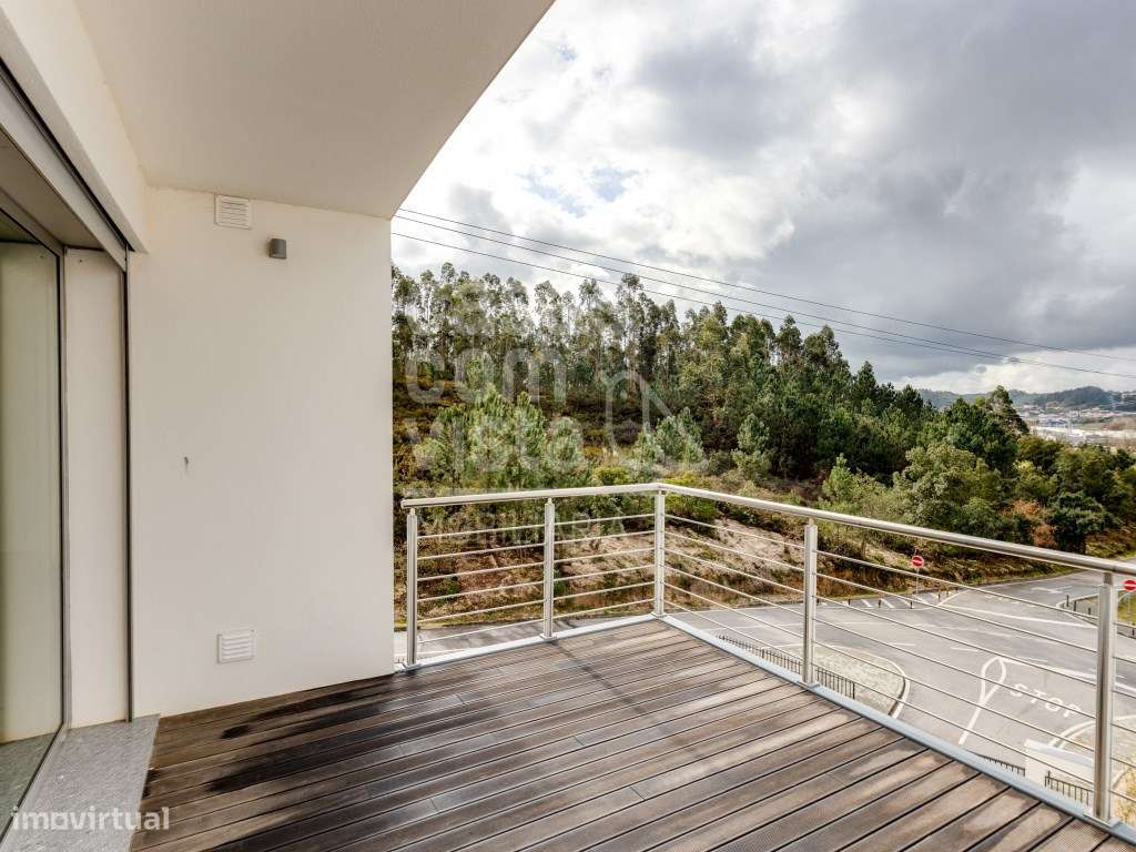 Apartamento T4 de arquitetura moderna junto da cidade, Pombal -Leiria-23