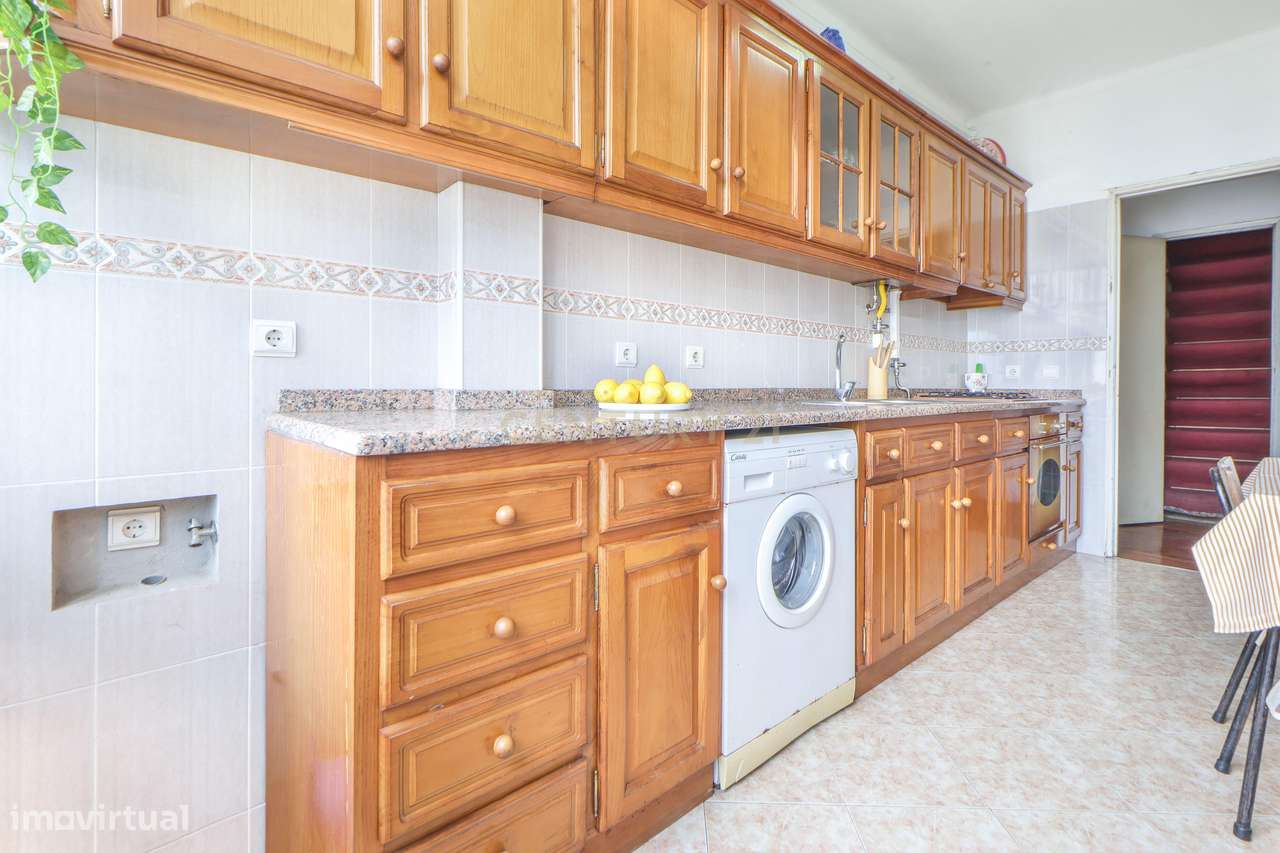 Apartamento T2 na Cruz de Pau - Amora - Seixal-3