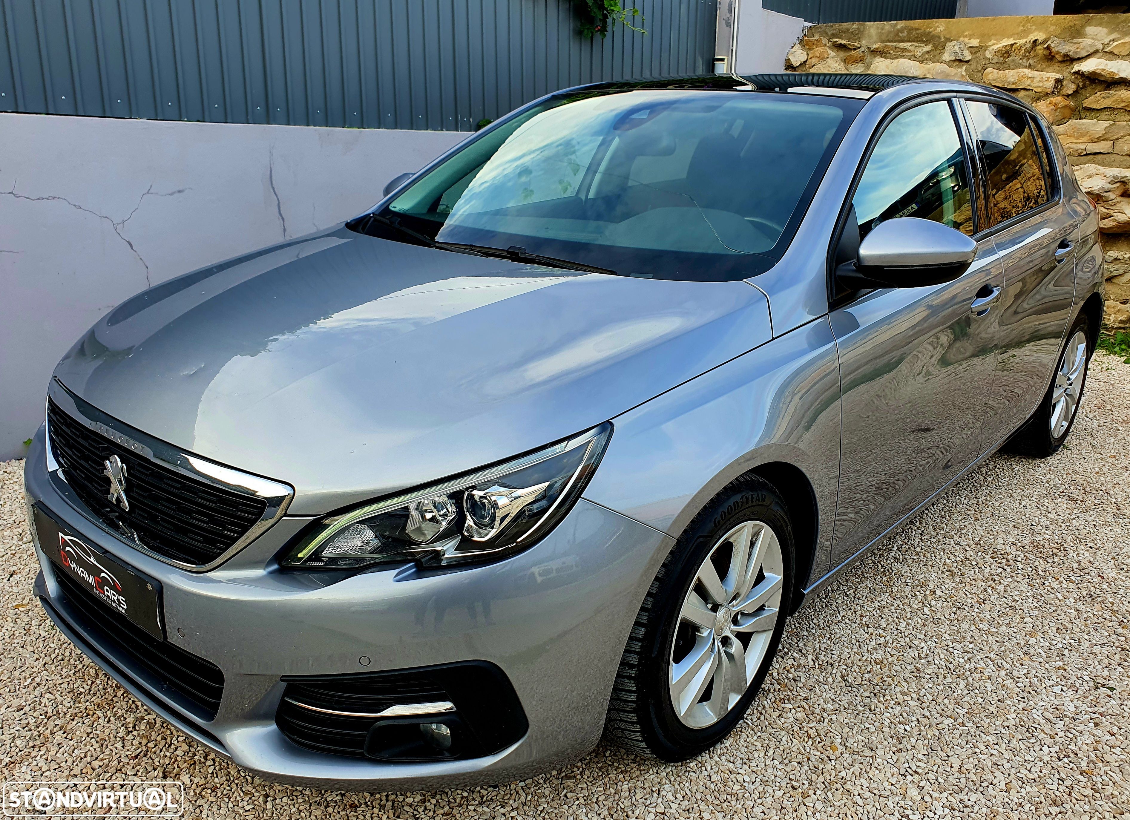 Peugeot 308 - 1