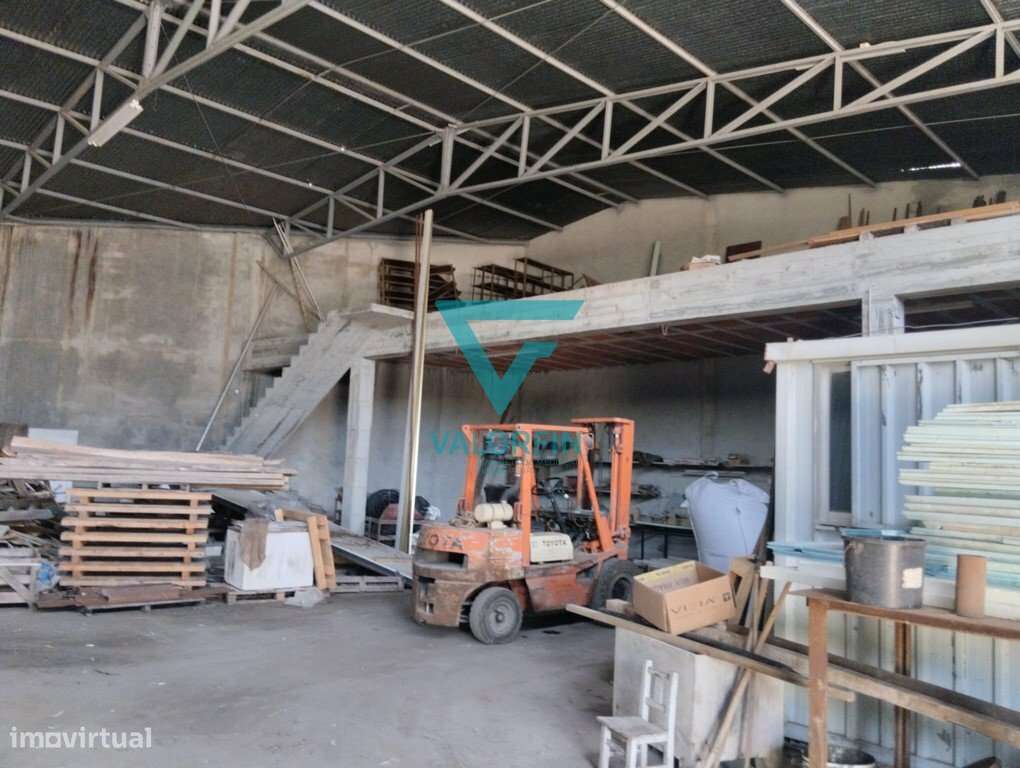 Armazém com 600m2 em Sobral - Leiria - Grande imagem: 4/5