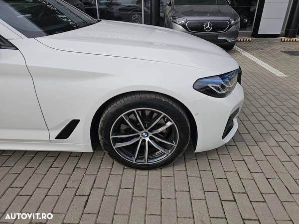 BMW Seria 5 520i MHEV - 3