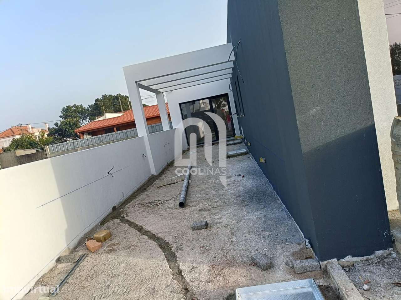 Fantástica Moradia Térrea T3+1 com Piscina de água salgada e aquecida.-3