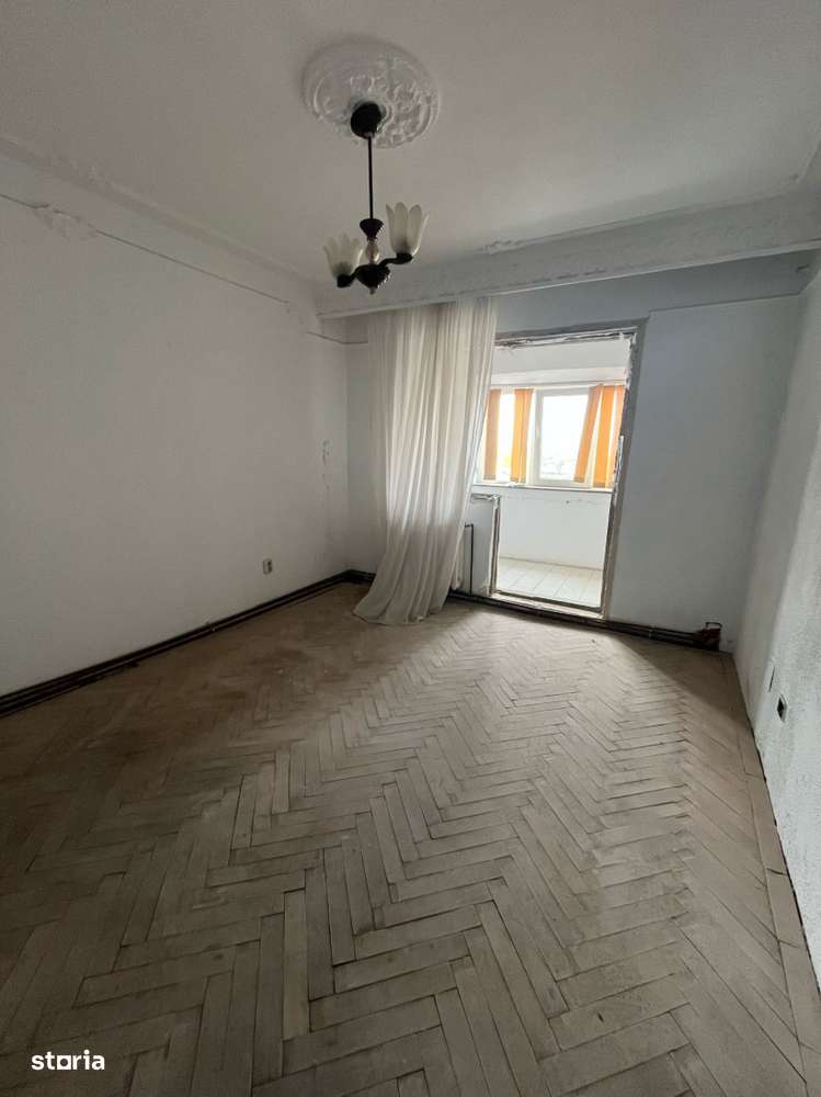 Apartament trei camere - Zona Poliție Gară - 74 mp - Imagine principală: 4/7