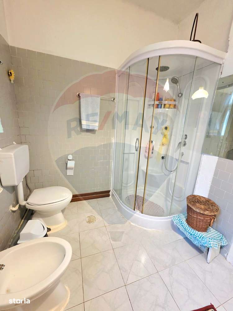 Casa cu 5 camere de vanzare in centrul orasului Talmaciu-10