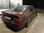 BMW Seria 3 325i - 23