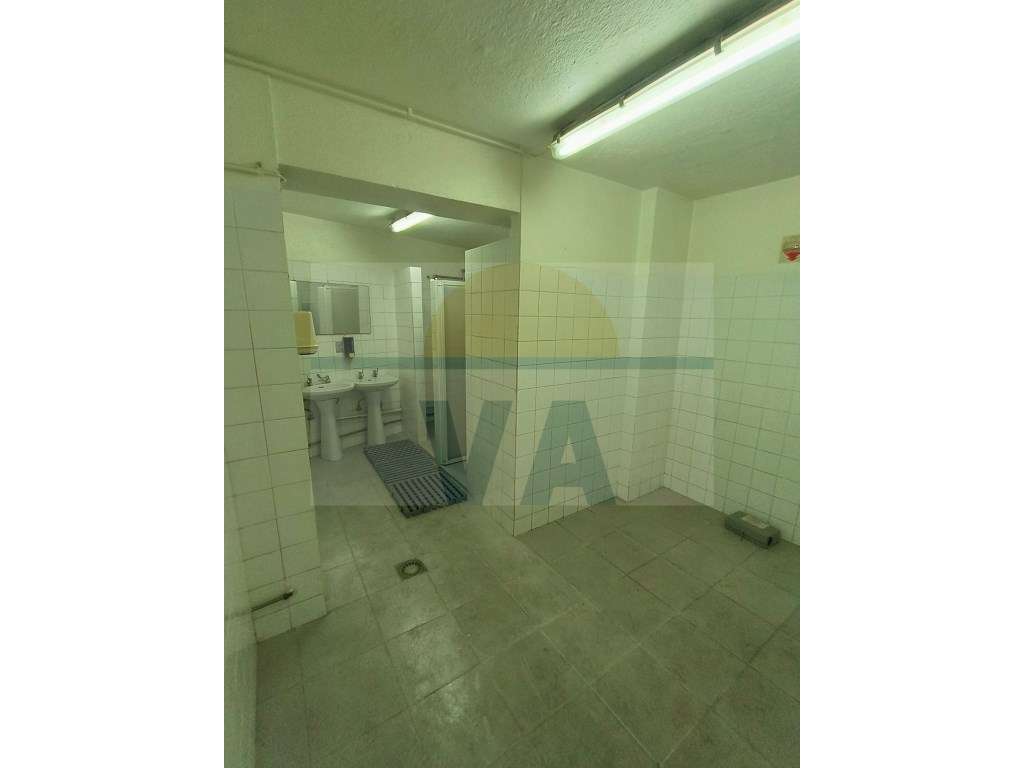 Armazém para Venda em São João da Talha - Excelente Oportunidade às...-13