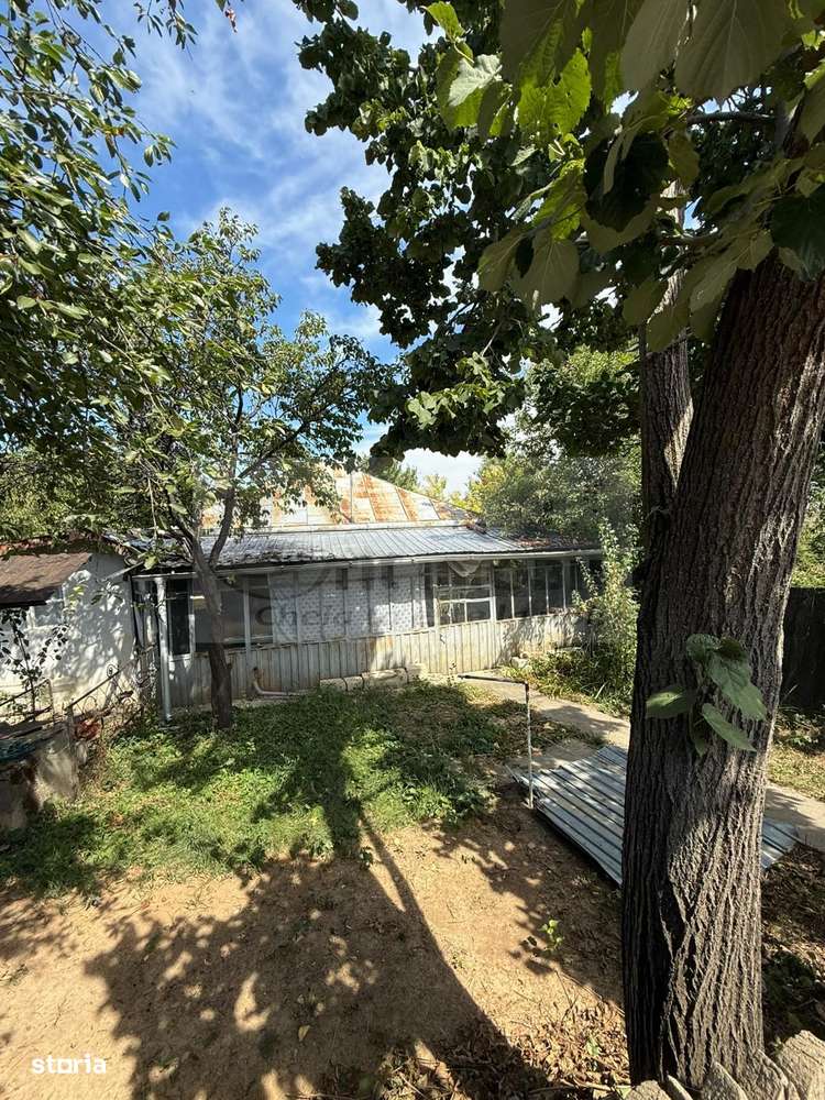 Casă + 2129 mp teren, zonă liniștită, Goruni, Iași – 76.000 euro - Imagine principală: 4/12