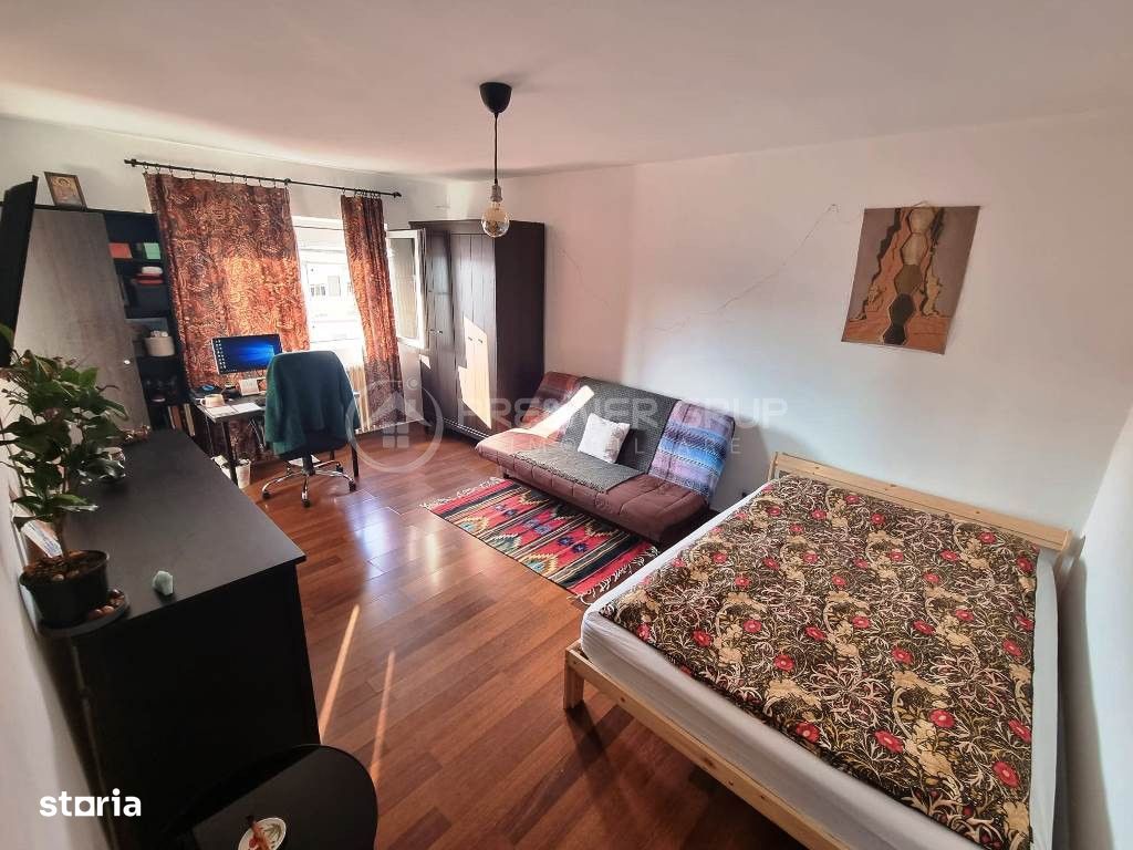 Apartament 1 camera, Podu de Fier - Centru, 35mp