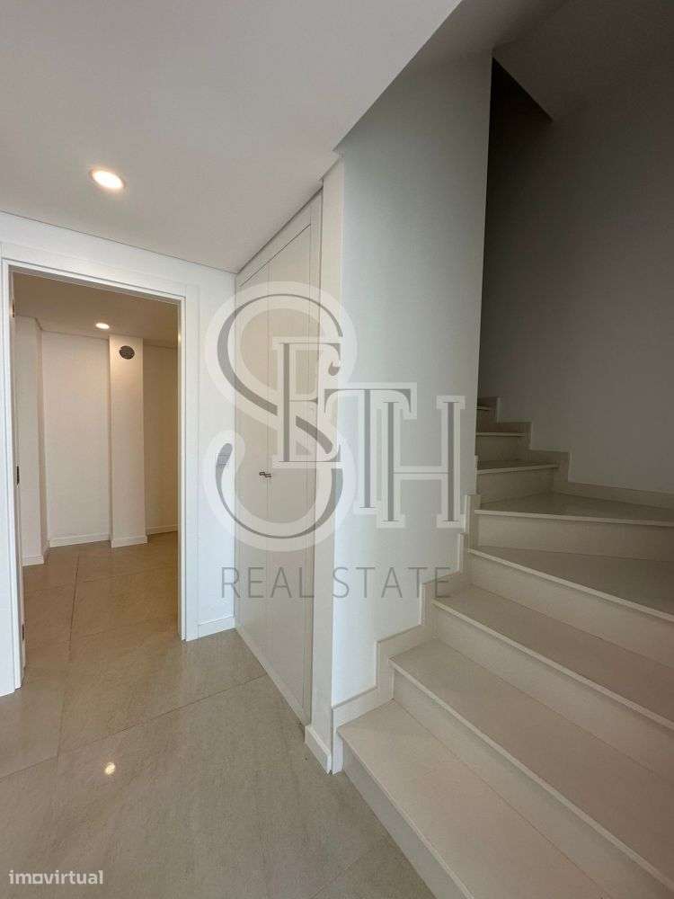 MORADIA V3+1 CENTRO DA CIDADE-30