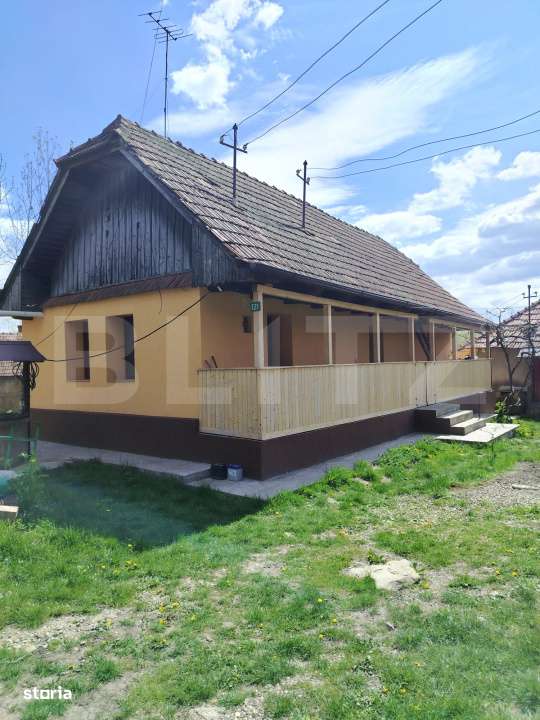 Casa renovata comuna Rediu, 50 mp, 3800 mp teren
