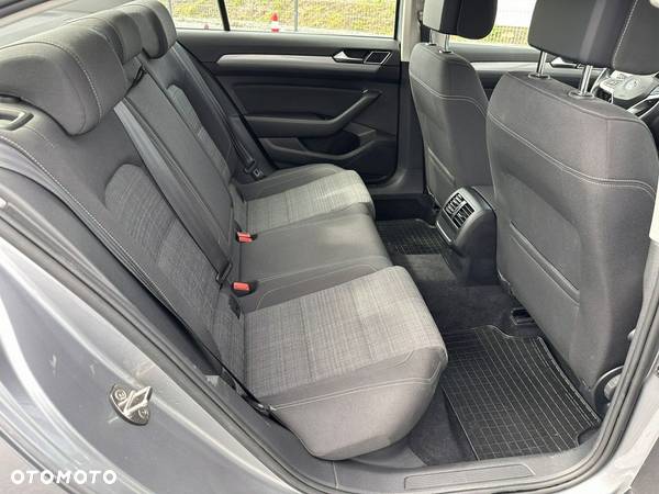 Volkswagen Passat 2.0 TDI EVO Business - 5