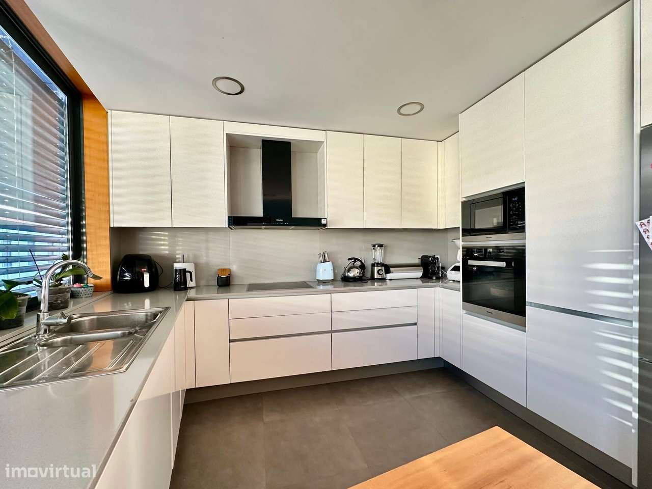 Moradia T3 com piscina aquecida em Serralves - Grande imagem: 5/11