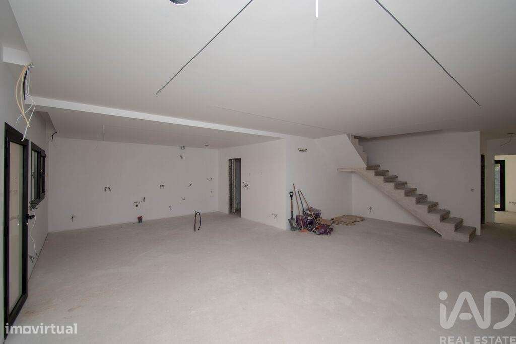 Casa T4 em Maceira de 194,00 m2 - Grande imagem: 4/22