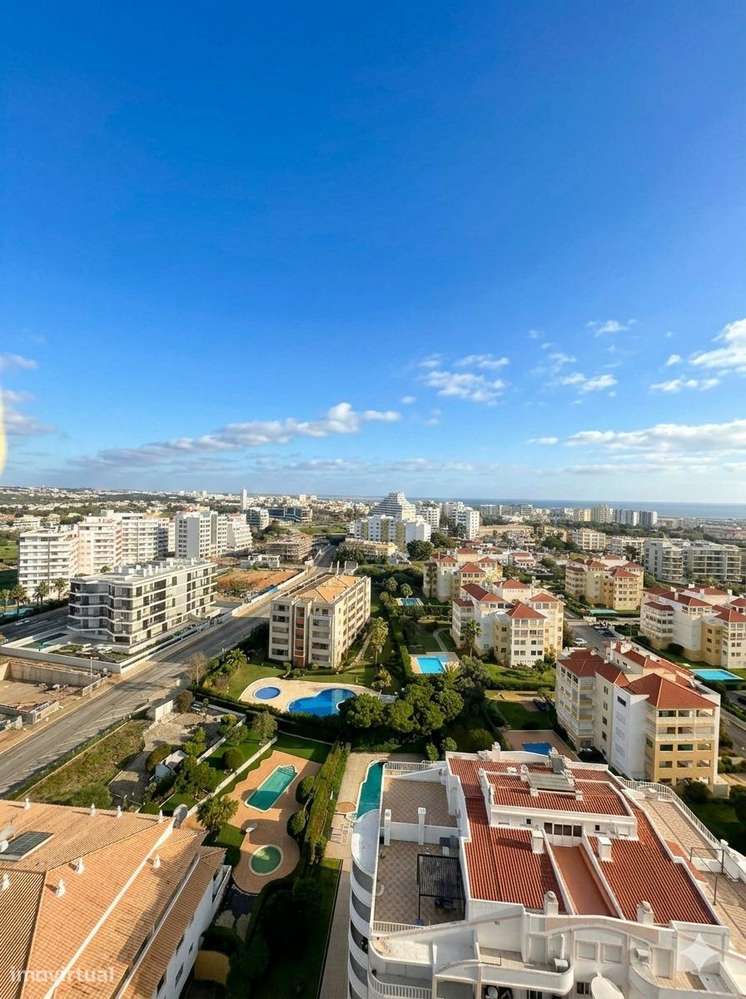 Apartamento T1 com lugar de parqueamento e piscina-27