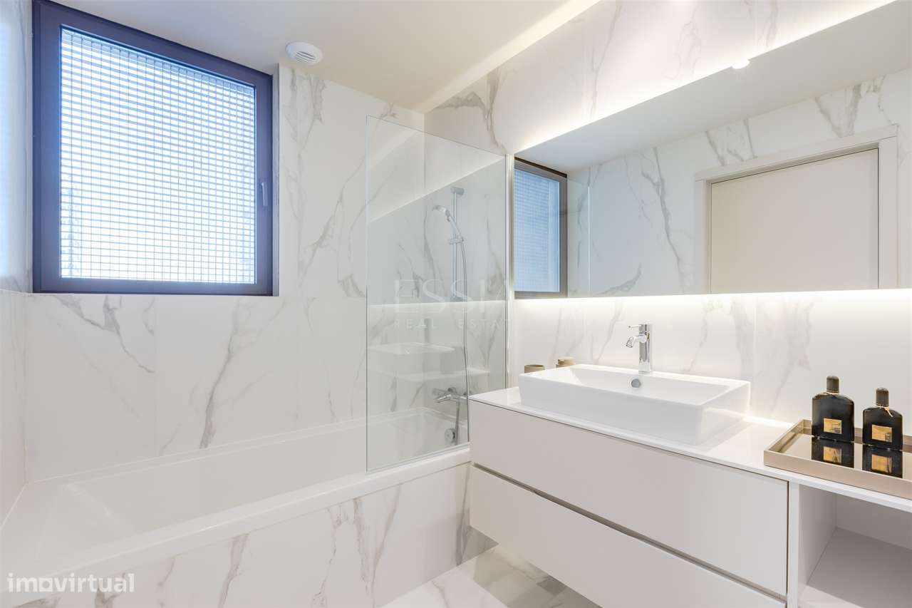 T3 Varanda 14m2 Vistas Rio e Mar Jardins Arrábida | T3 Gaia The Yard-24