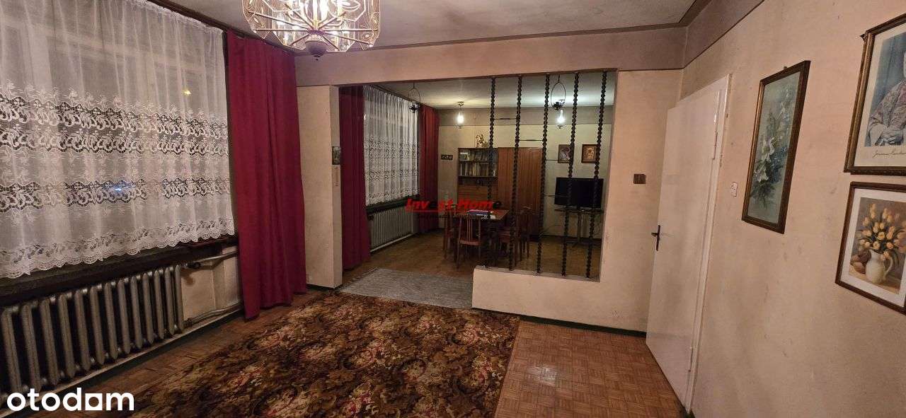 Solidny dom w dobrej lokalizacji.-7