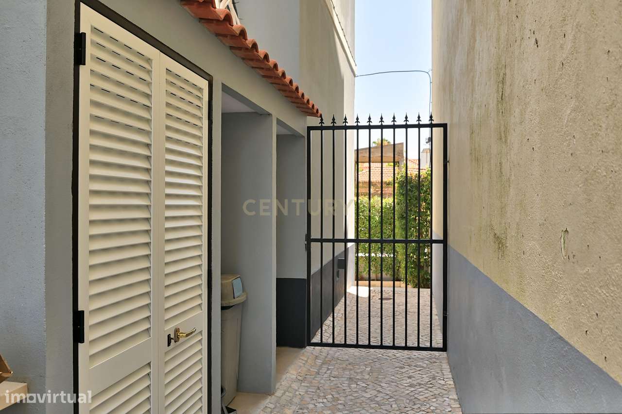 Moradia de Charme com vista para o Rio em Algés-32