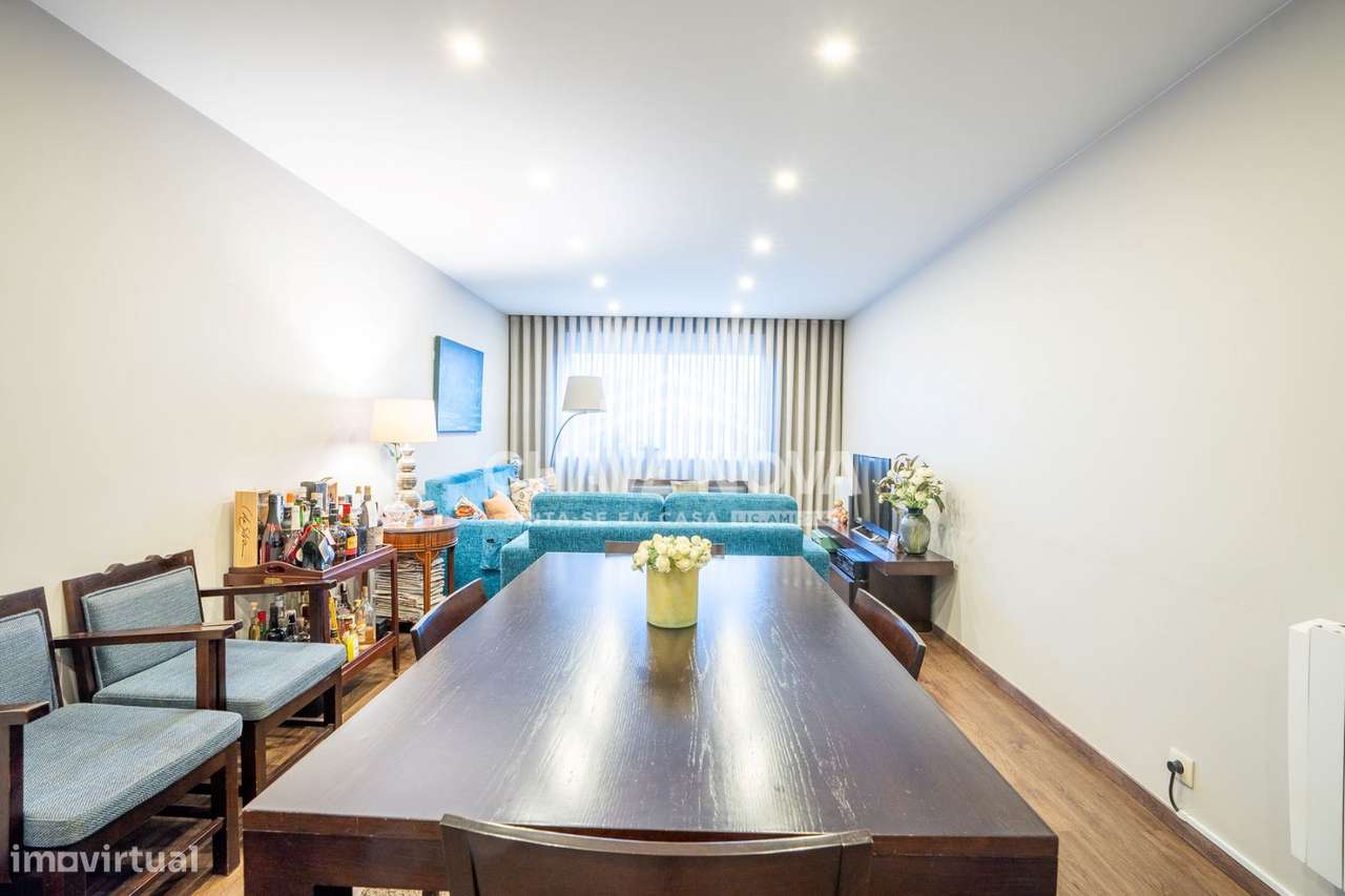 Apartamento T3 Renovado para venda em Lordelo do Ouro, Porto  Zona ... - Grande imagem: 3/25
