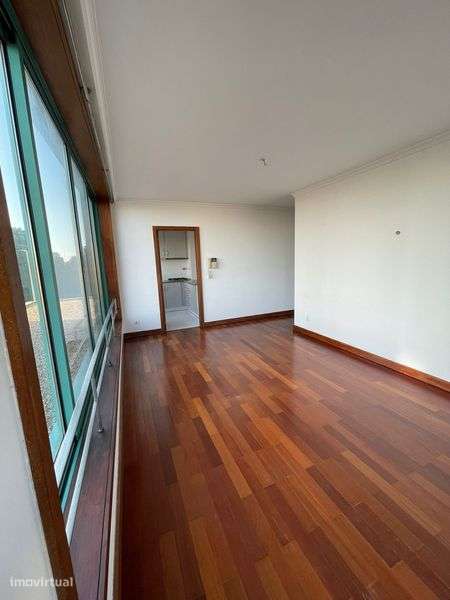 Arrendo T1 Leça da Palmeira  lugar/garagem arrumos - Grande imagem: 4/12