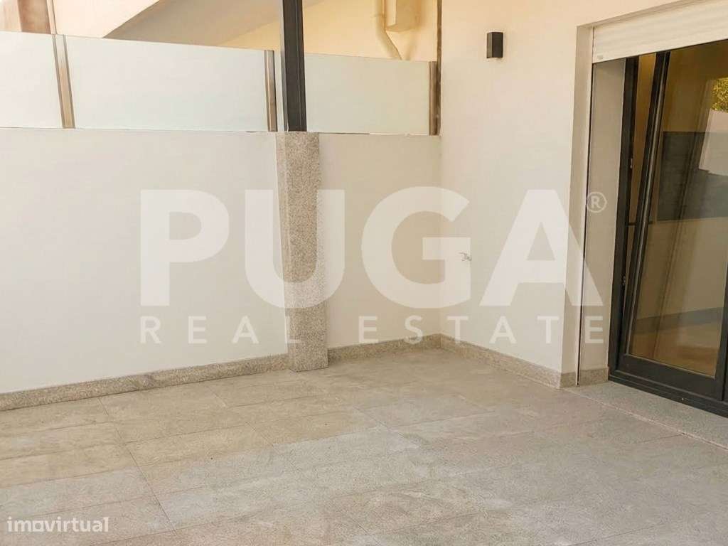 Estúdio T0 no Porto | Investimento Estratégico com Espaço Exterior - Grande imagem: 5/8