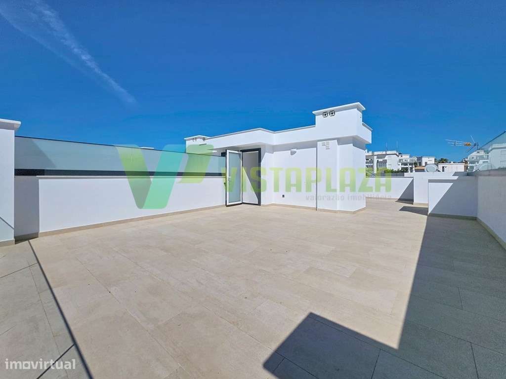 Apartamento T2 em Alvor com Terraço Privativo e Vista Ria de Alvor-26