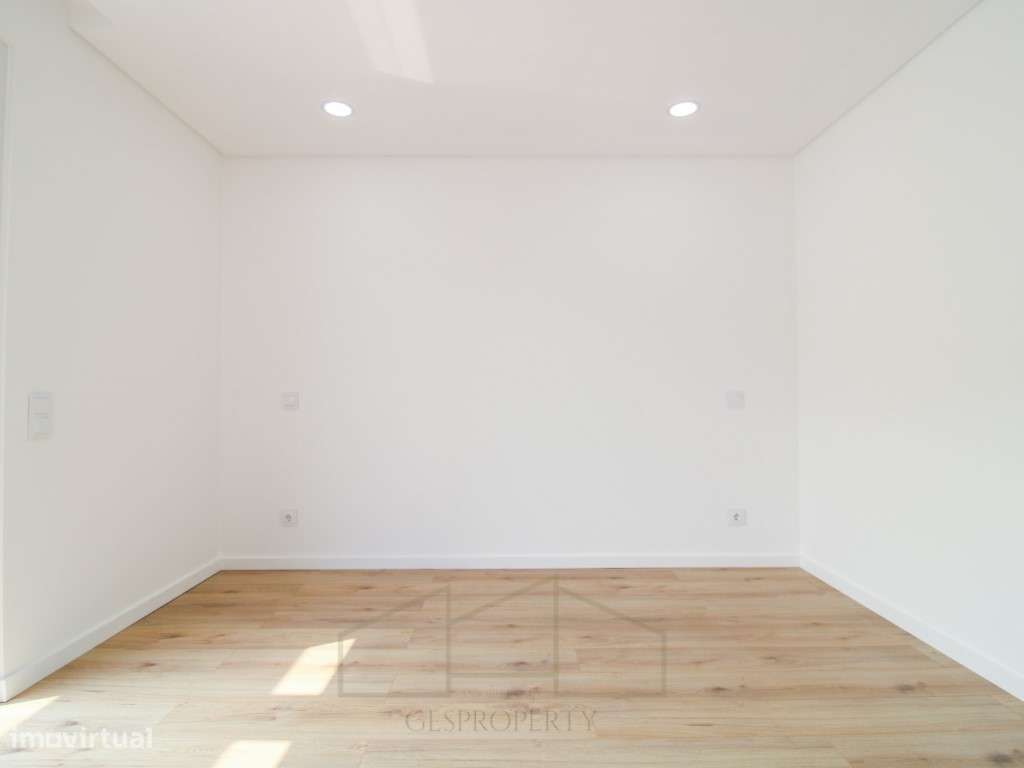 Moradia Isolada T4 - inserida em lote 420m2 - Aldeias de Irmaos - A...-45