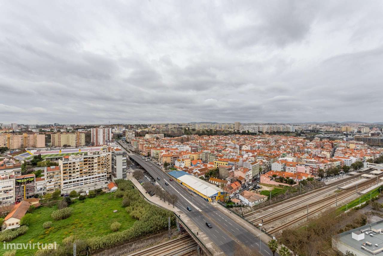 T0 com Vista no 22º Andar no Edifício Panoramic – Parque das Nações-12