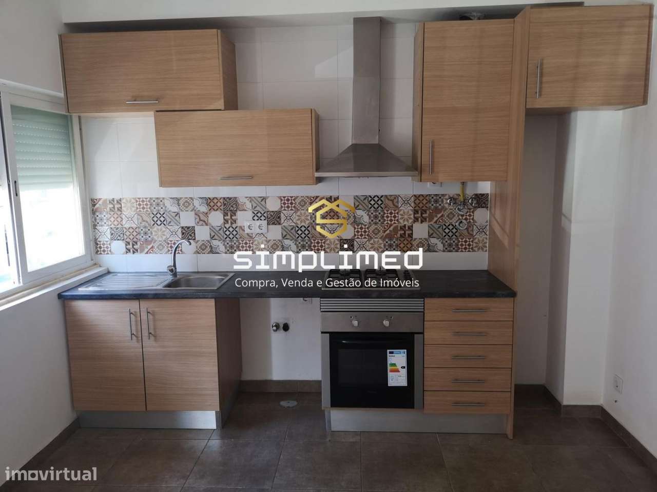 Apartamento T1 Transformado em T2 – Lavradio-0