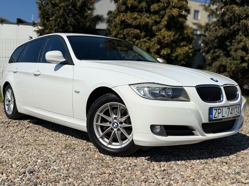 BMW 3 Series E90/E91/E92/E93 318d Advantage 2011