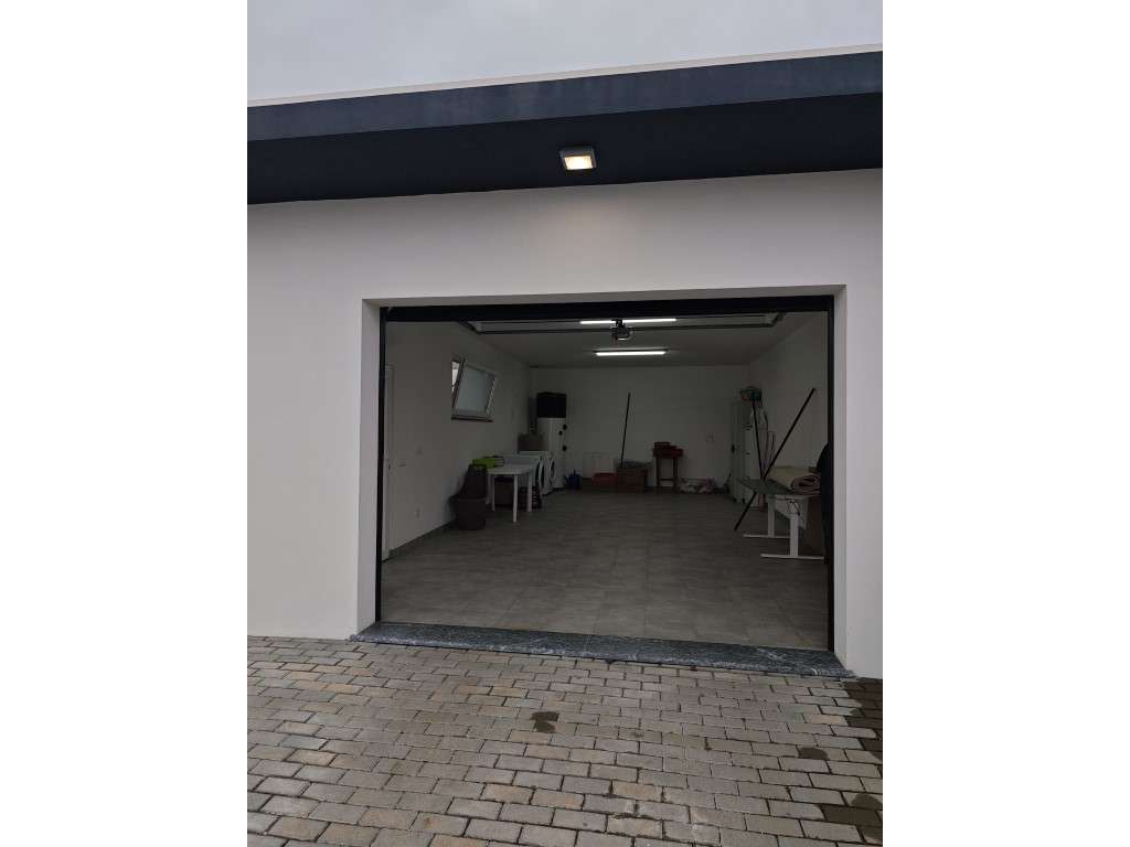 Moradia térrea T3 com garagem perto de Coruche-19