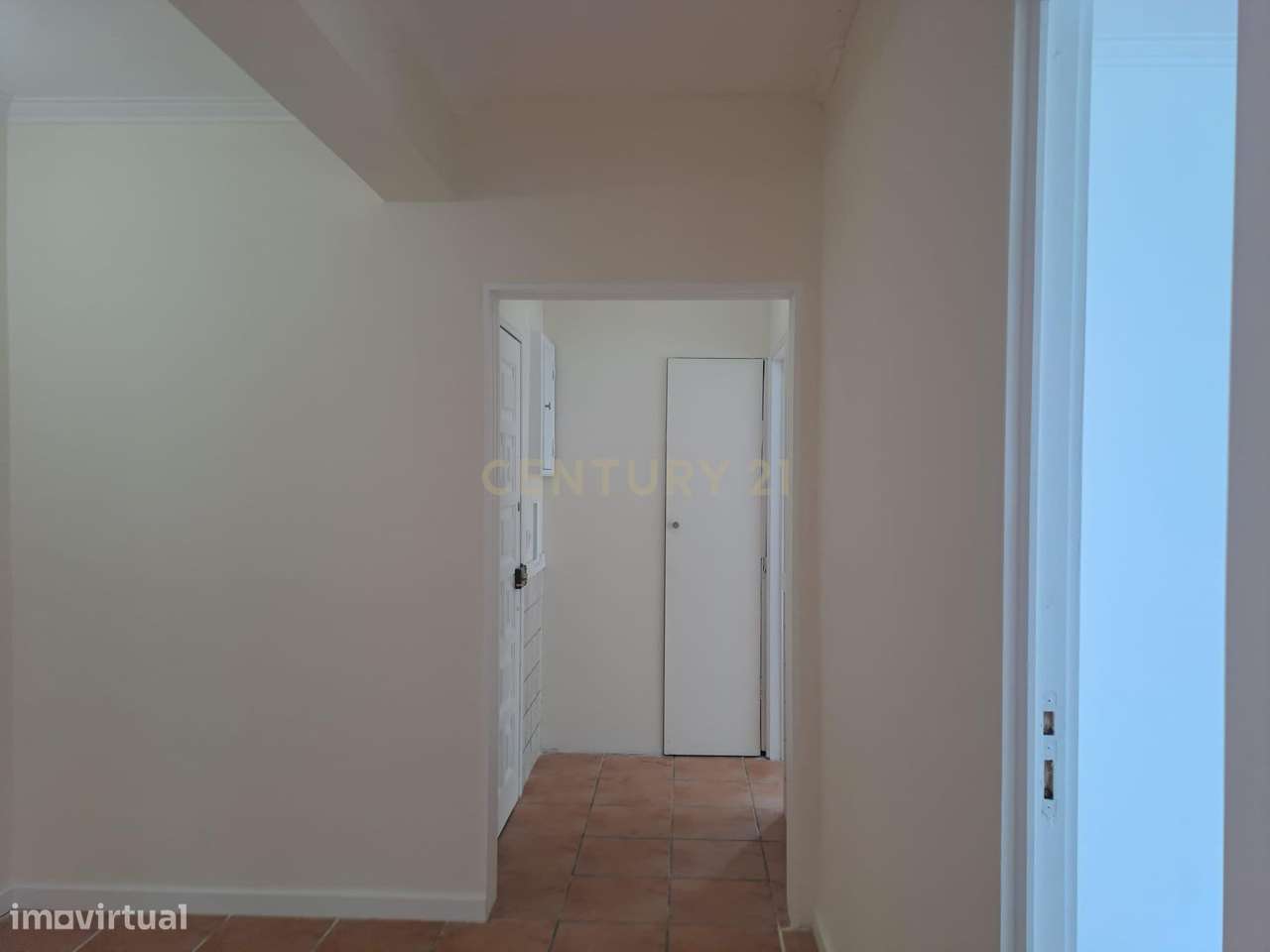 Apartamento T2 - Tapada das Merçês-10