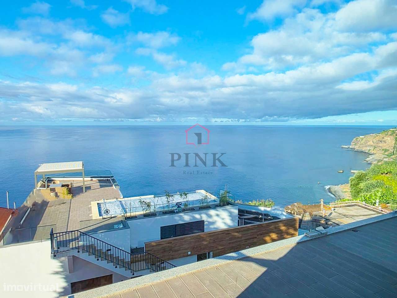 Moradia de Luxo com Piscina e Vista Mar - T4 na Ribeira Brava - Grande imagem: 2/34