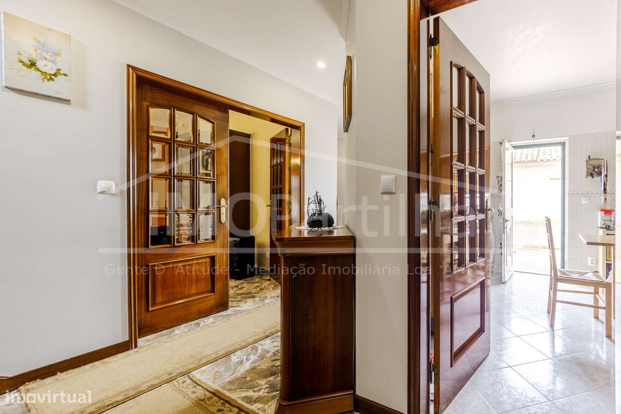 Moradia T5 Isolada com Potencial | 197 m² | São Domingos Rana-9