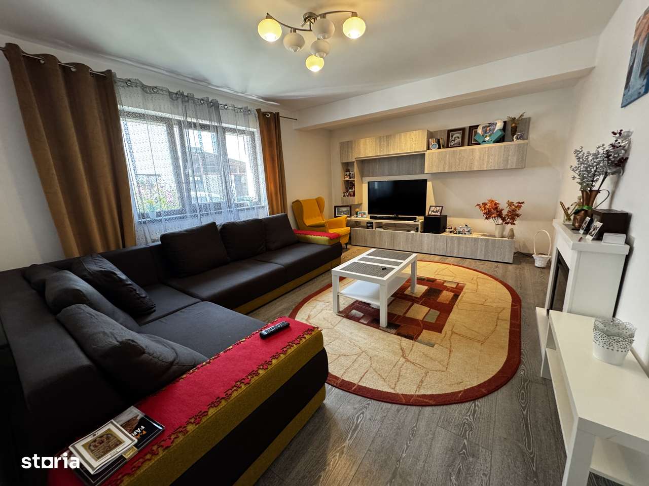 Casa/ Spatiu comercial Mioveni, Robea, 6 cam, 400mp, Zona Rezidentiala-2